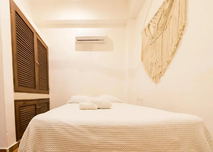 Itza La Veleta Hotel