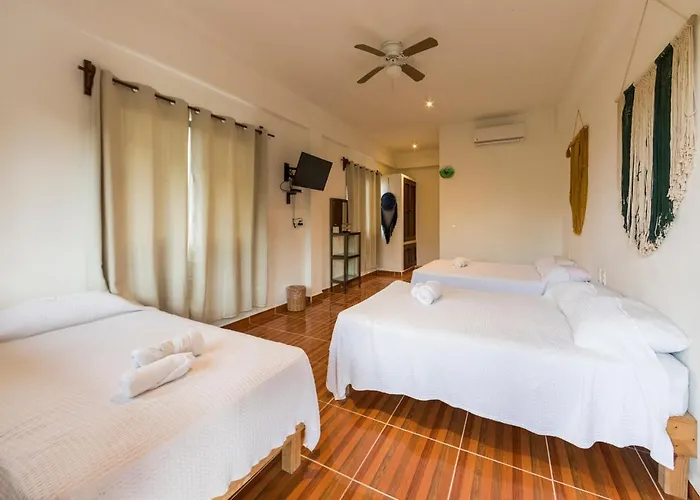 Itza La Veleta Hotel